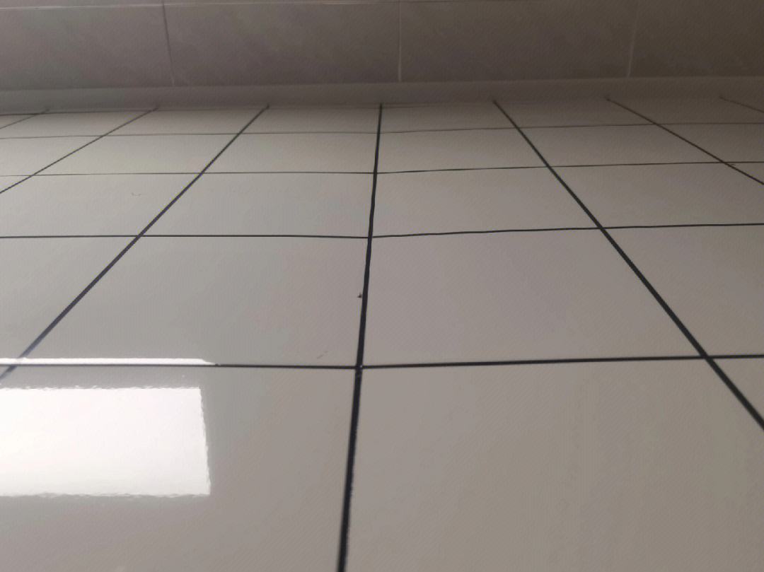 厨房墙砖空鼓严重会掉下来吗视频(厨房墙砖空鼓严重会掉下来吗视频讲解)